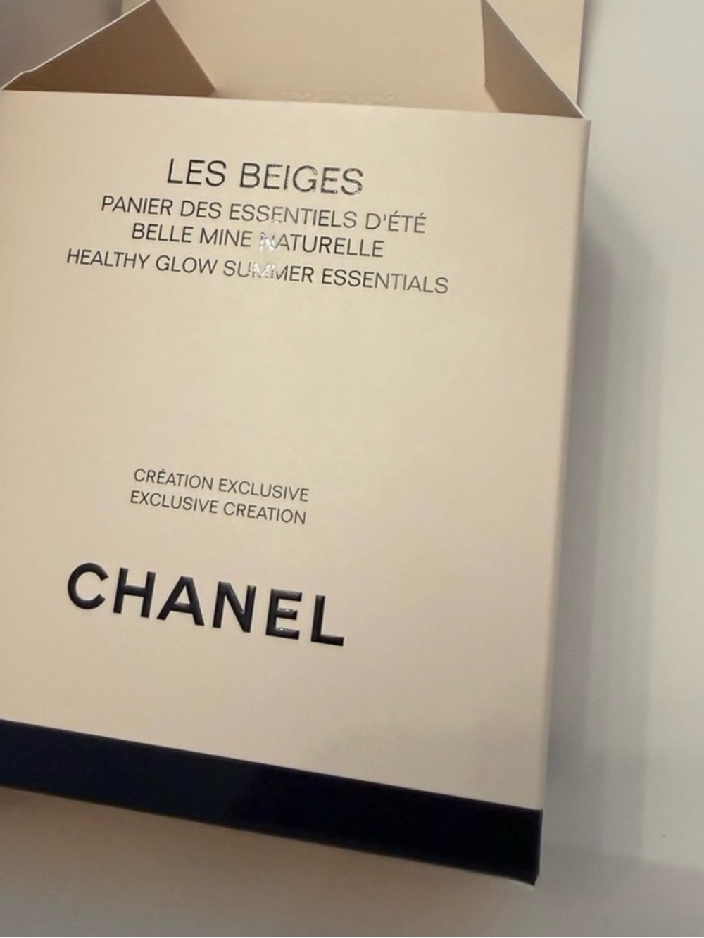 Les Beiges CHANEL healthy summer essentials set, special listing for @vicviv - Picture 5 of 6